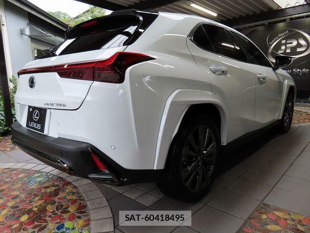 Lexus UX 2026-03 7877480-13