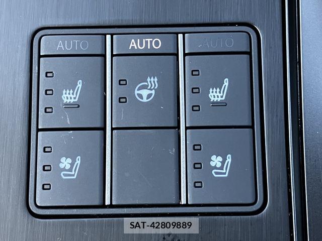 Lexus UX 2024-07 8245782-17