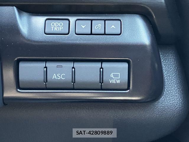 Lexus UX 2024-07 8245782-18
