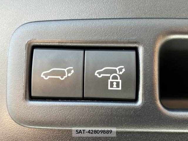 Lexus UX 2024-07 8245782-22