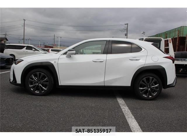 Lexus UX 2024-04 8336635-12