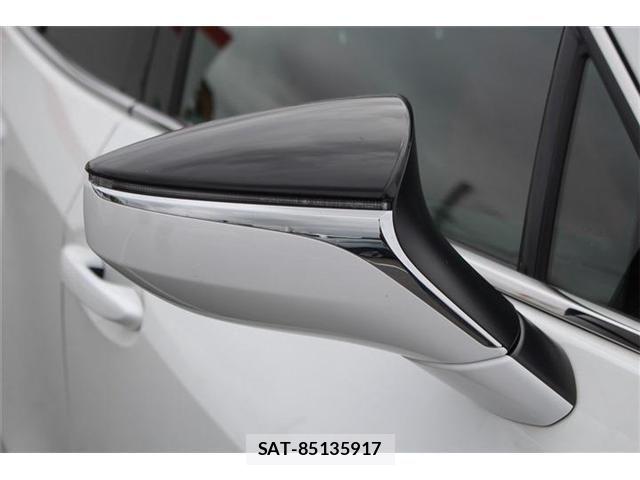 Lexus UX 2024-04 8336635-29