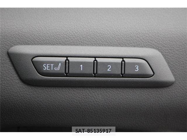 Lexus UX 2024-04 8336635-6