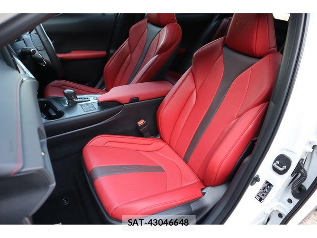 Lexus UX 2024-03 8666436-9