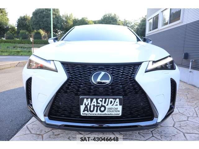 Lexus UX 2024-03 8666436-1