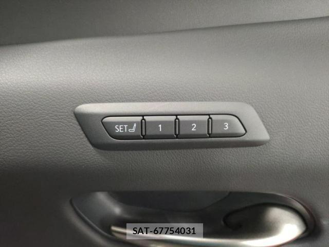 Lexus UX 2025-03 8660023-12