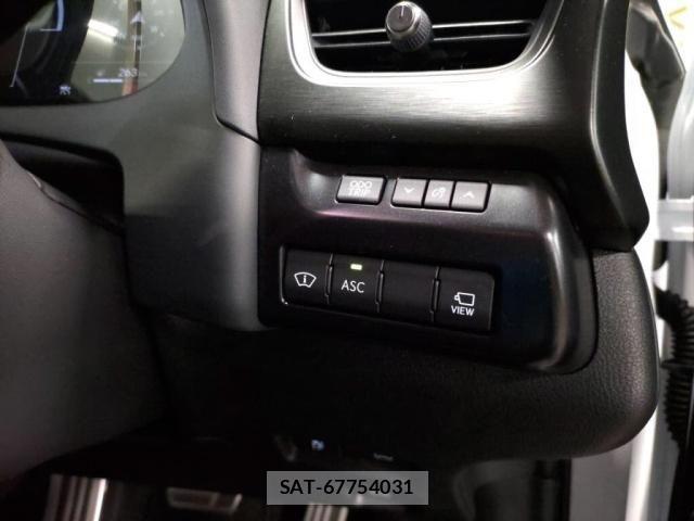 Lexus UX 2025-03 8660023-13