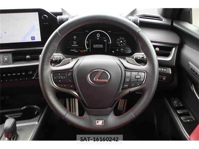 Lexus UX 2024-03 8666437-27