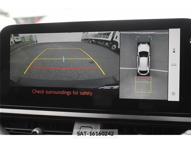 Lexus UX 2024-03 8666437-2