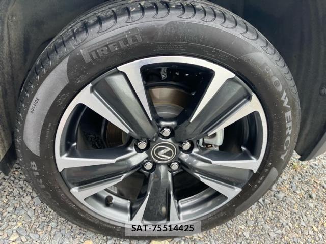 Lexus UX 2024-03 8685885-10