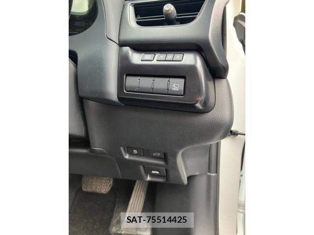 Lexus UX 2024-03 8685885-14