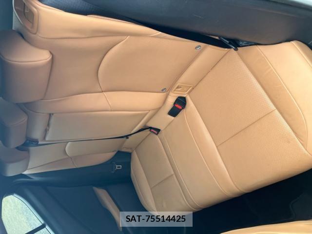 Lexus UX 2024-03 8685885-21