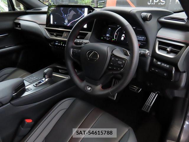 Lexus UX 2024-10 8743546-12