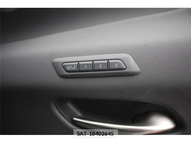 Lexus UX 2024-03 8743548-4