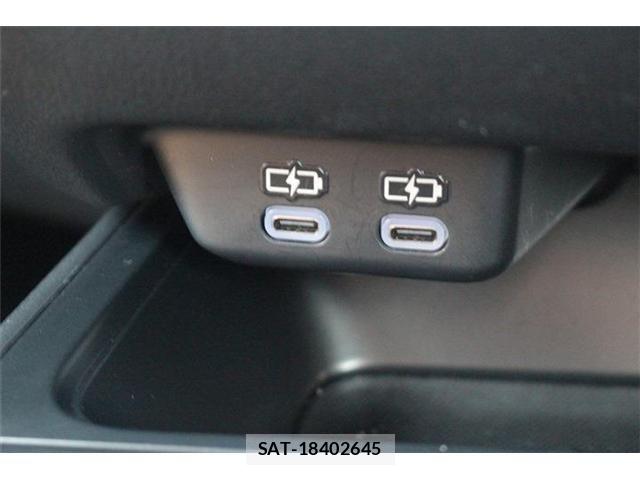 Lexus UX 2024-03 8743548-6