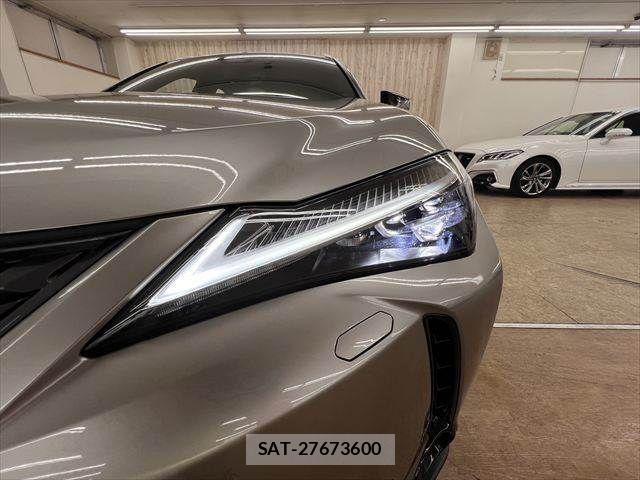 Lexus UX 2024-03 8830052-10