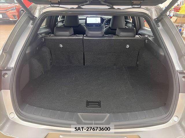 Lexus UX 2024-03 8830052-8