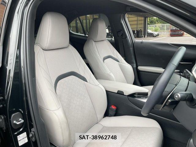 Lexus UX 2024-12 8830051-9