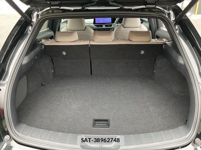 Lexus UX 2024-12 8830051-13