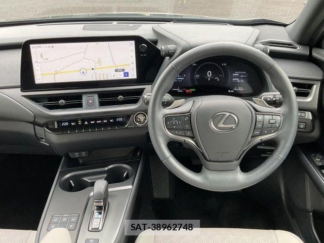 Lexus UX 2024-12 8830051-8