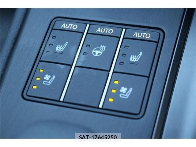 Lexus UX 2024-08 8849624-4
