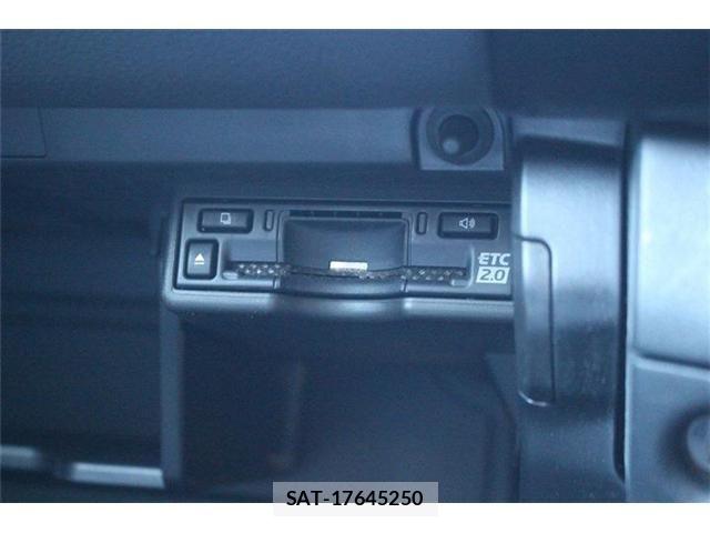 Lexus UX 2024-08 8849624-7