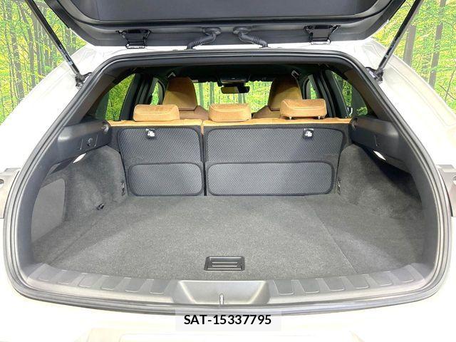 Lexus UX 2024-05 8849623-9