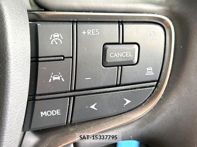 Lexus UX 2024-05 8849623-5
