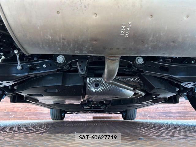 Lexus UX 2025-07 8880579-18
