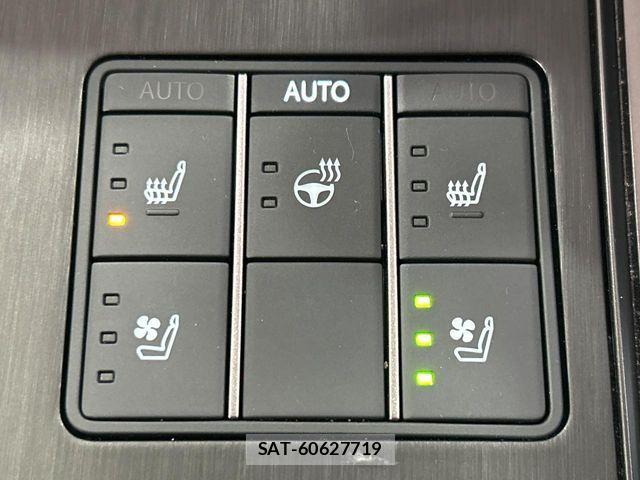 Lexus UX 2025-07 8880579-5
