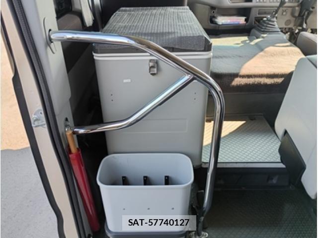 Hino LIESSE 2019-01 6012037-23