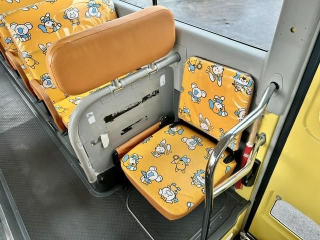 Hino LIESSE 2018-03 7199649-18