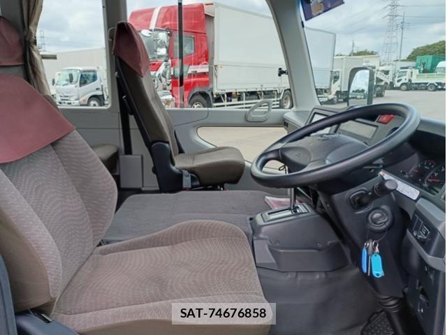 Hino LIESSE 2017-10 7358591-16