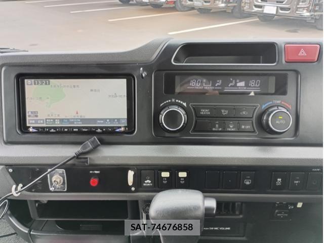 Hino LIESSE 2017-10 7358591-26