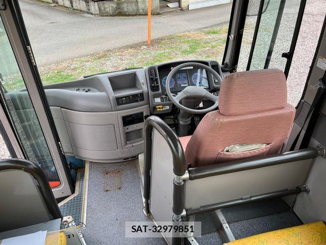 Hino LIESSE 2011-06 7358586-9