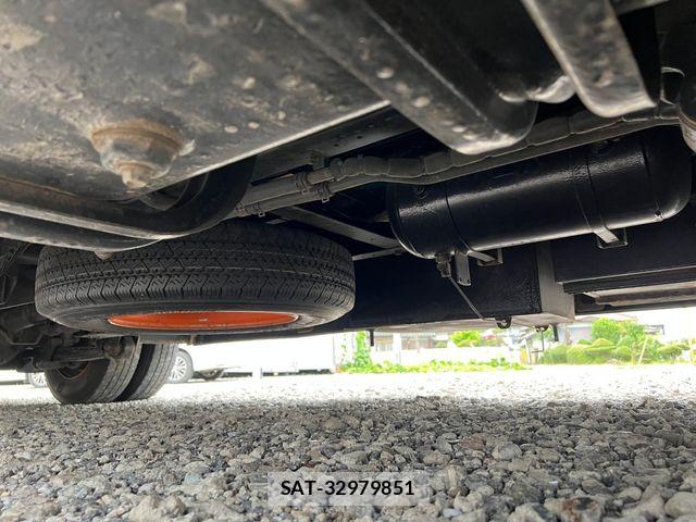 Hino LIESSE 2011-06 7358586-17