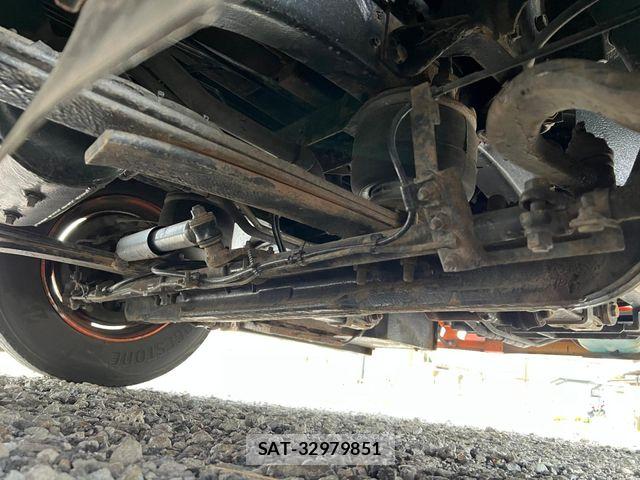 Hino LIESSE 2011-06 7358586-18