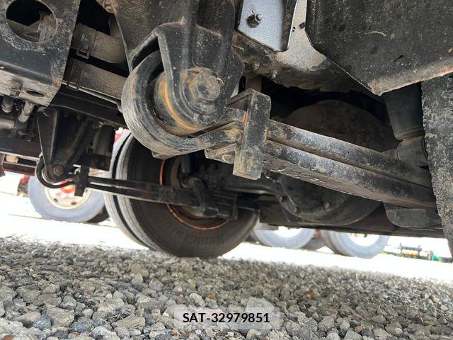 Hino LIESSE 2011-06 7358586-24