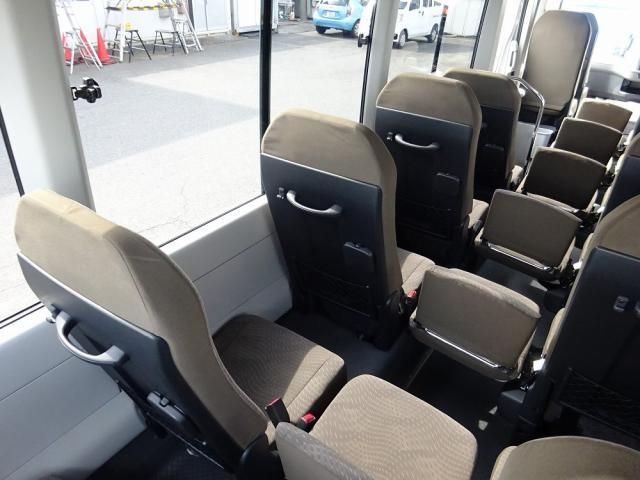 Hino LIESSE 2026-05 7606899-17