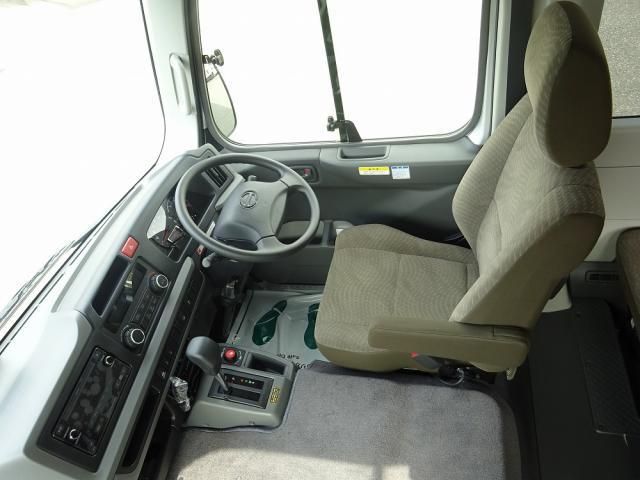 Hino LIESSE 2026-05 7606899-26
