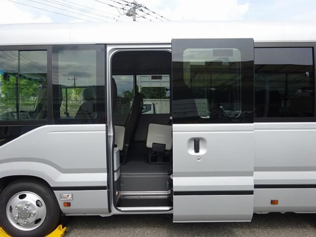 Hino LIESSE 2026-05 7606899-28