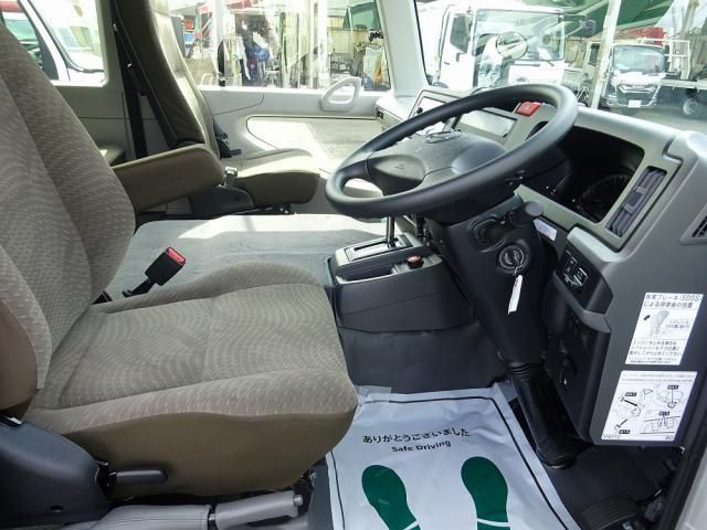 Hino LIESSE 2026-05 7606899-8