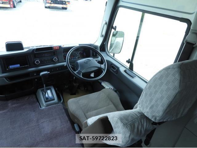 Hino LIESSE 2018-03 8627541-13