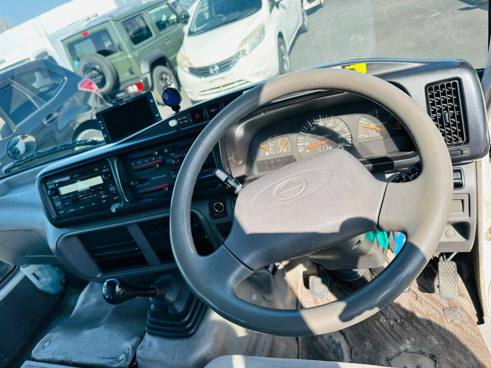 Hino LIESSE II 2008 3940500-12