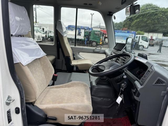 Hino LIESSE 2020-04 7501353-21