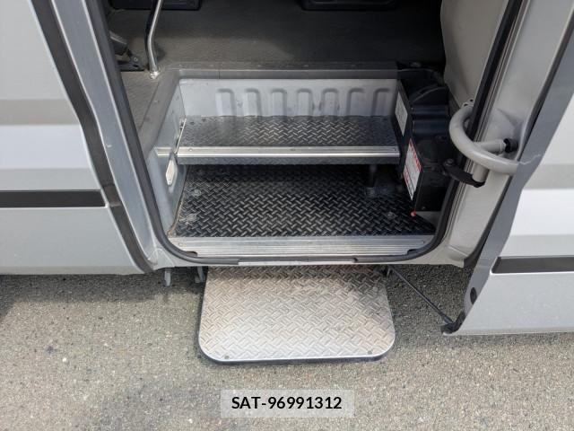 Hino LIESSE 2018-01 8230678-15