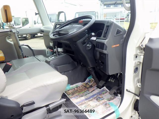 Hino LIESSE 2021-03 8230680-10