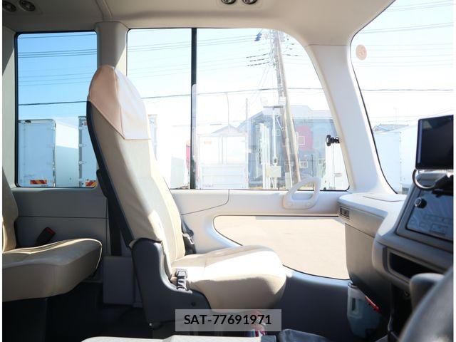 Hino LIESSE 2020-03 8743550-23