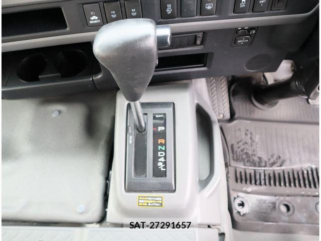 Hino LIESSE 2017-04 8880582-19