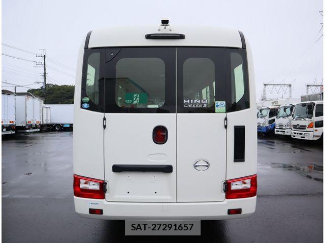 Hino LIESSE 2017-04 8880582-3